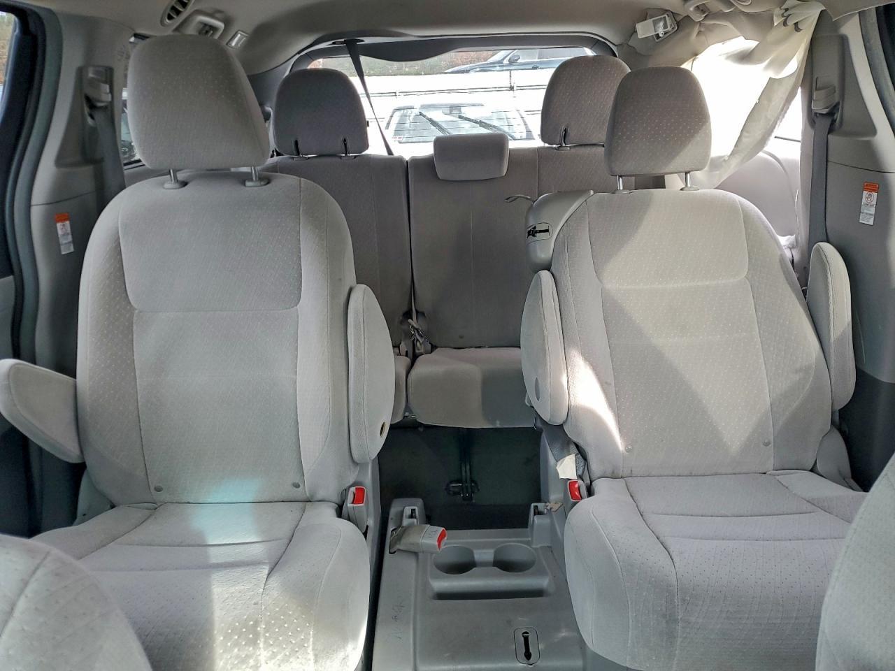 2015 TOYOTA SIENNA
