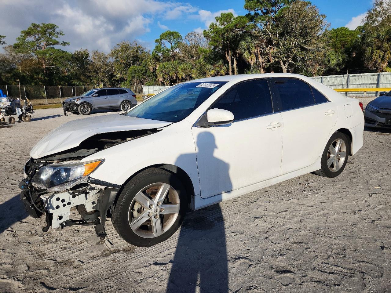 2013 TOYOTA CAMRY