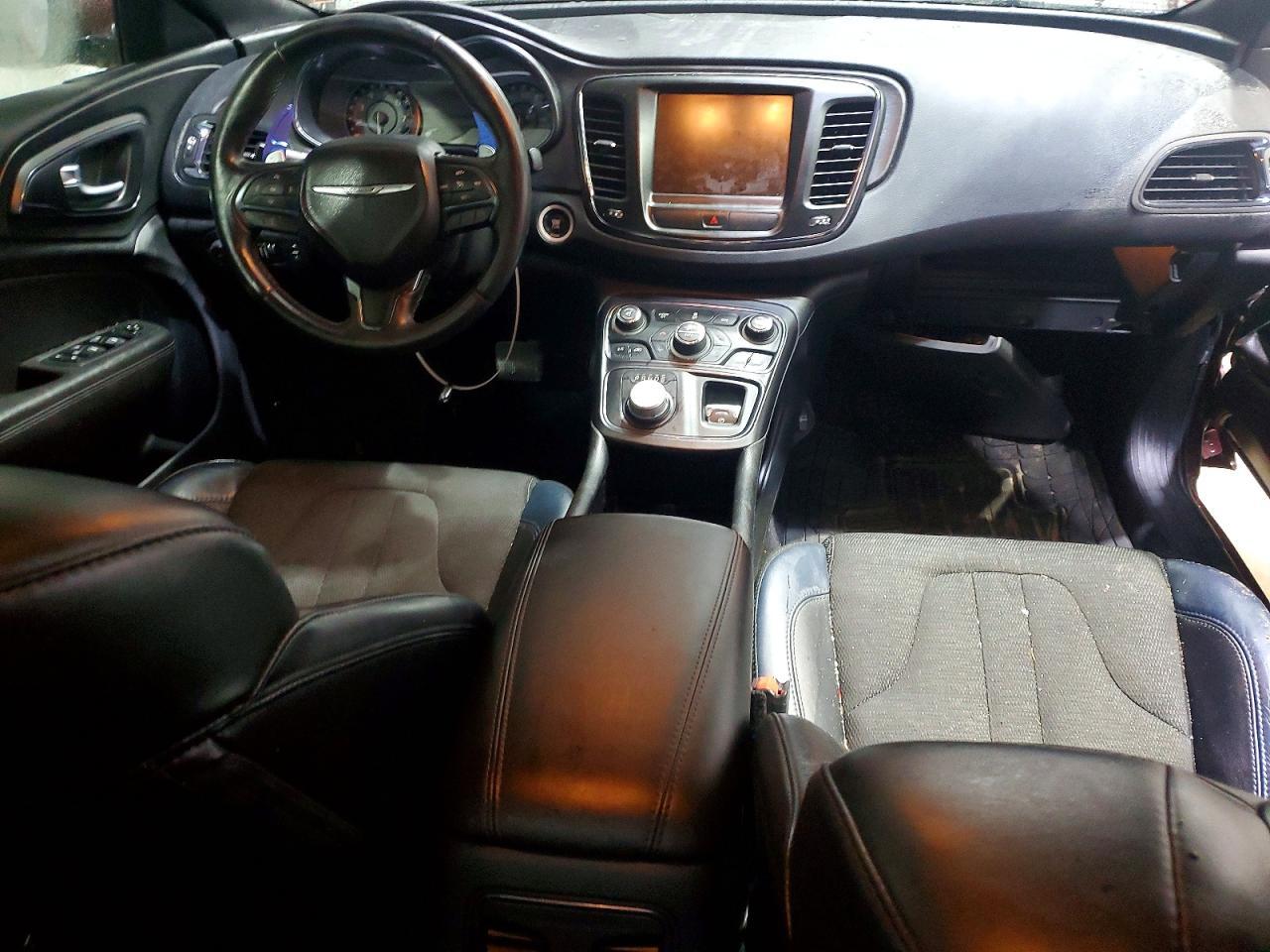 2015 CHRYSLER 200