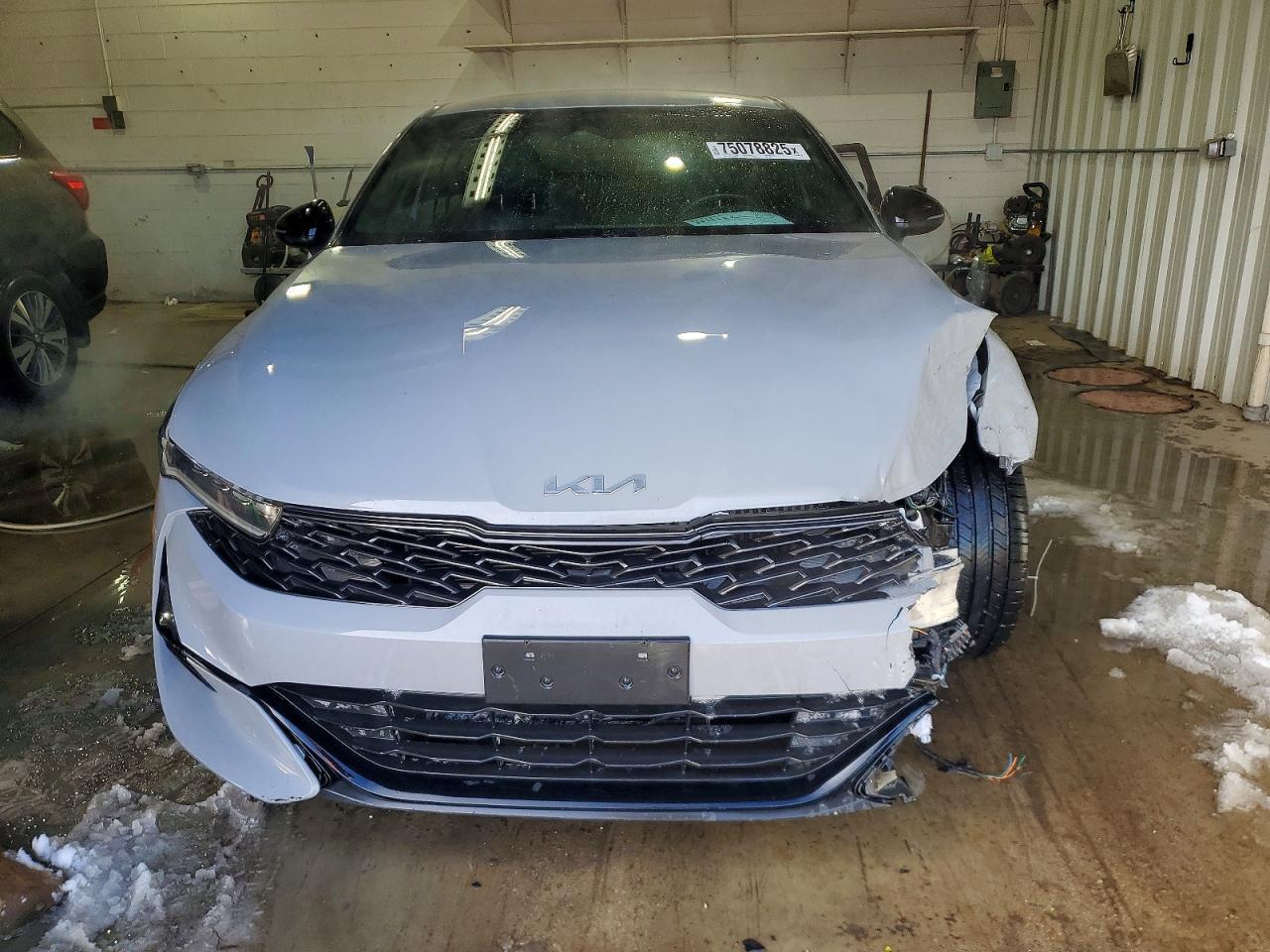 2022 KIA K5
