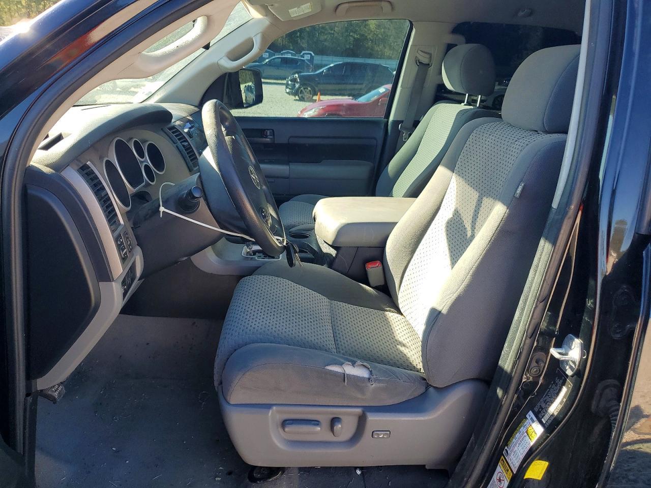 2011 TOYOTA TUNDRA