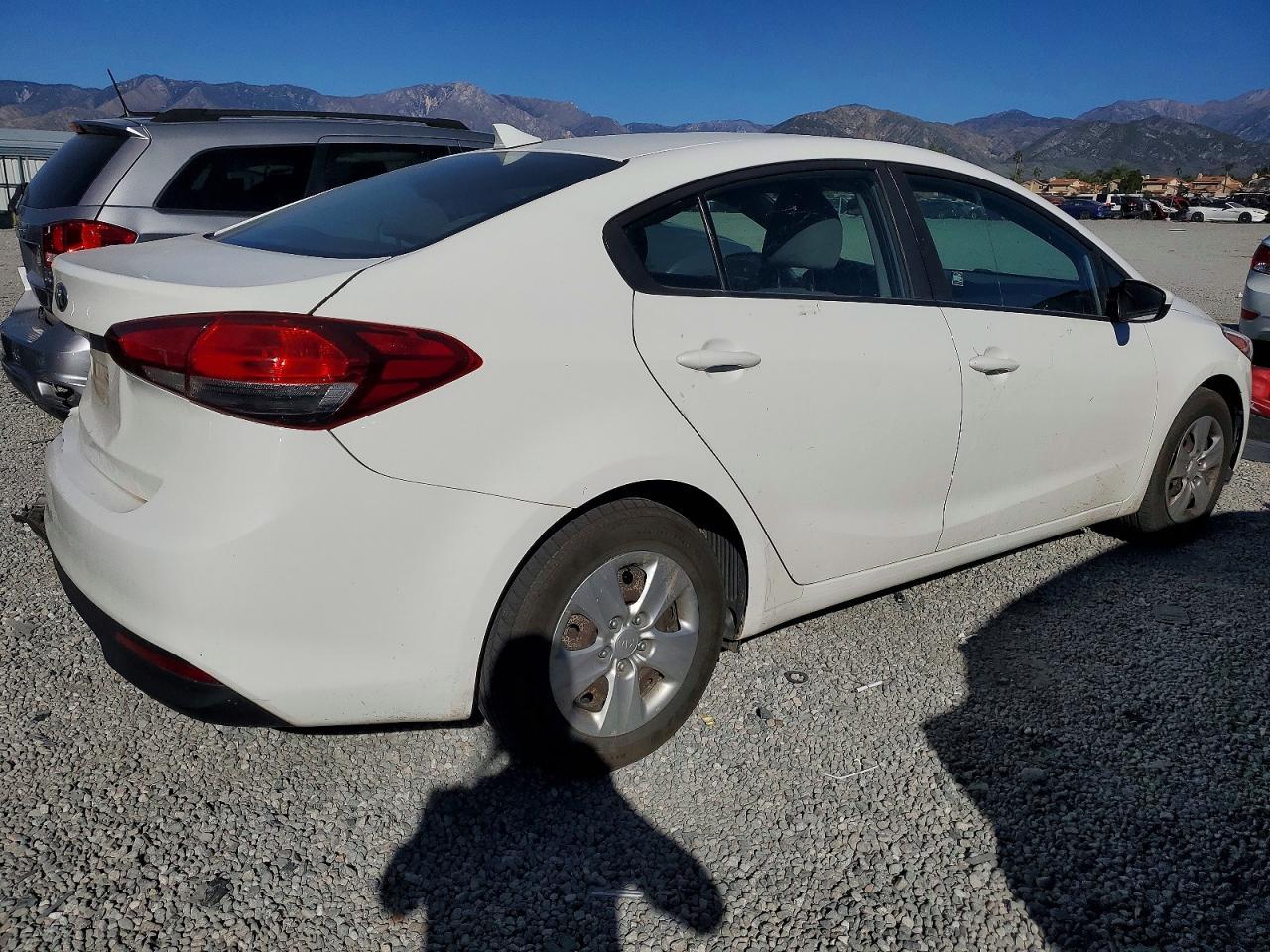 2017 KIA FORTE