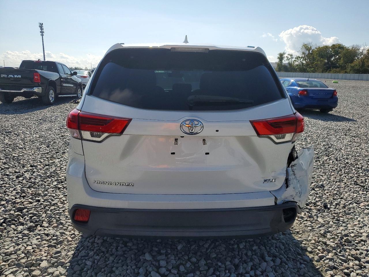 2018 TOYOTA HIGHLANDER