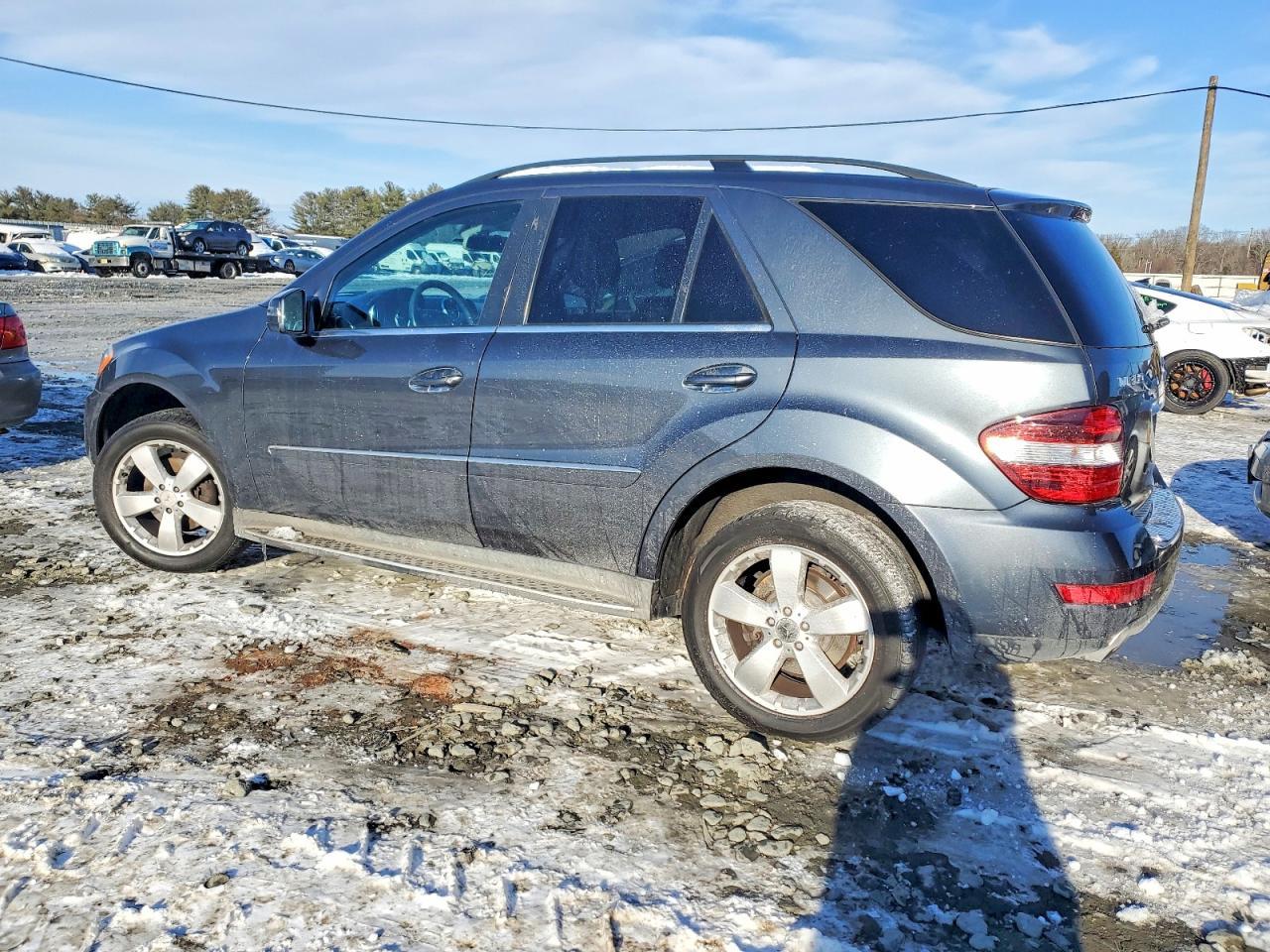 2011 MERCEDES-BENZ ML-Class