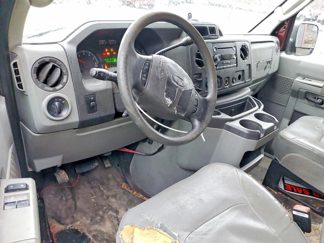 2010 FORD Econoline E350