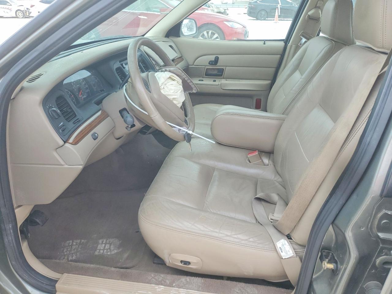 2004 FORD Crown Victoria