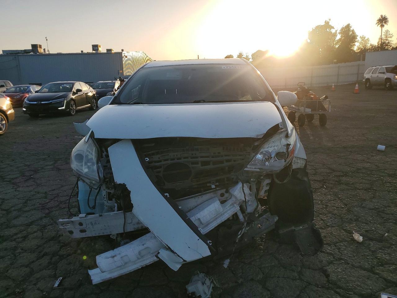 2015 TOYOTA PRIUS
