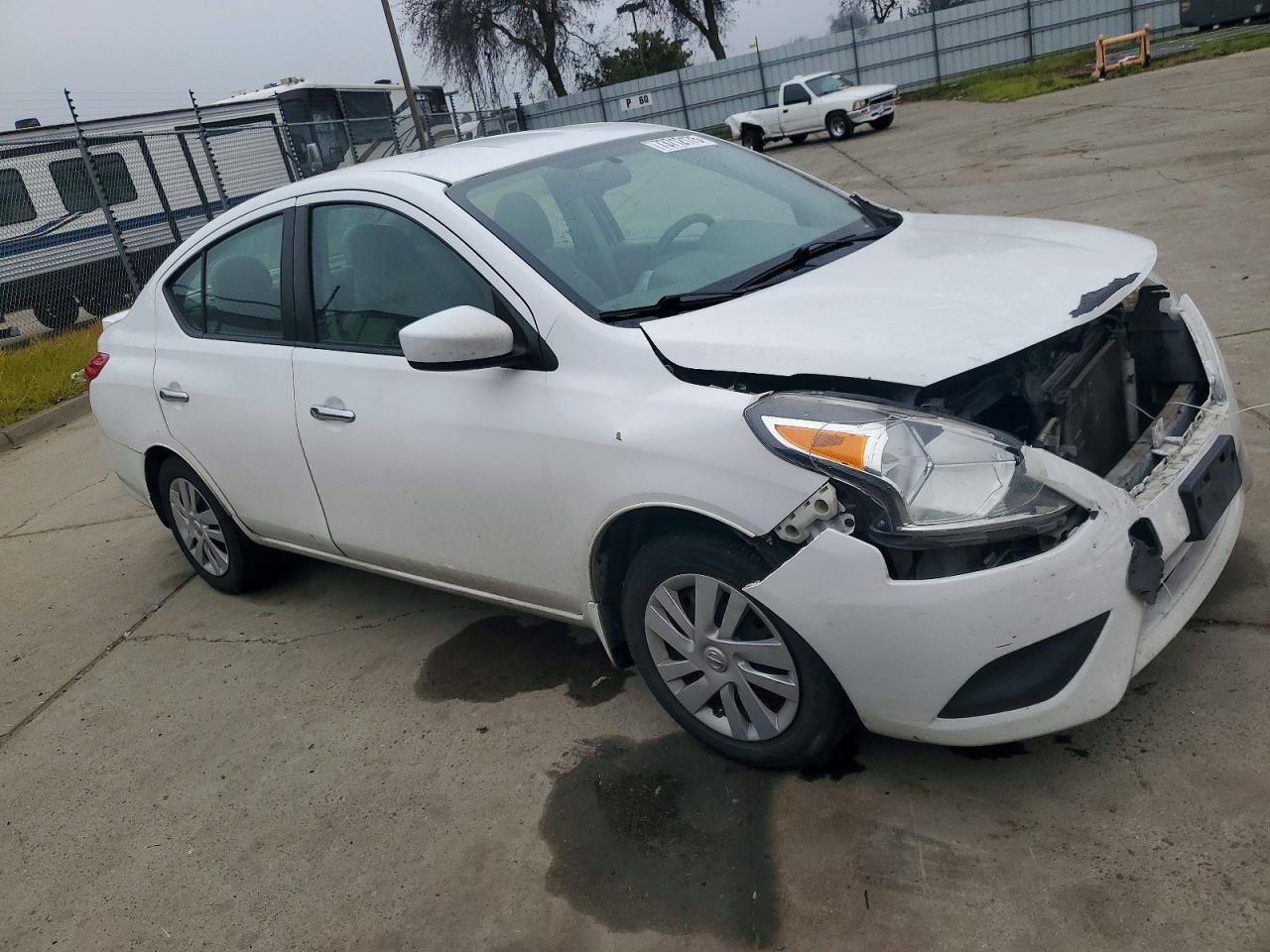 2015 NISSAN VERSA