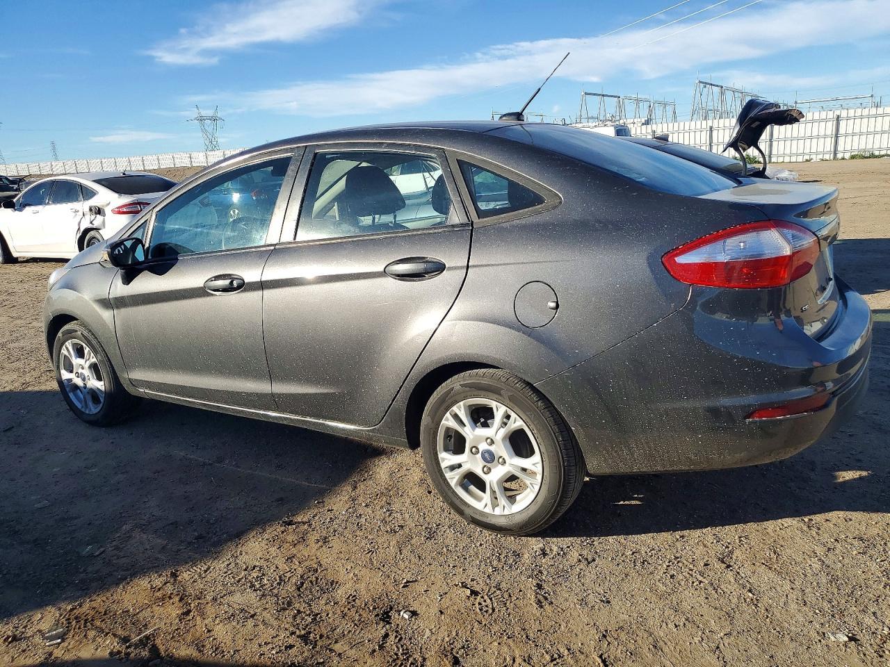 2015 FORD Fiesta