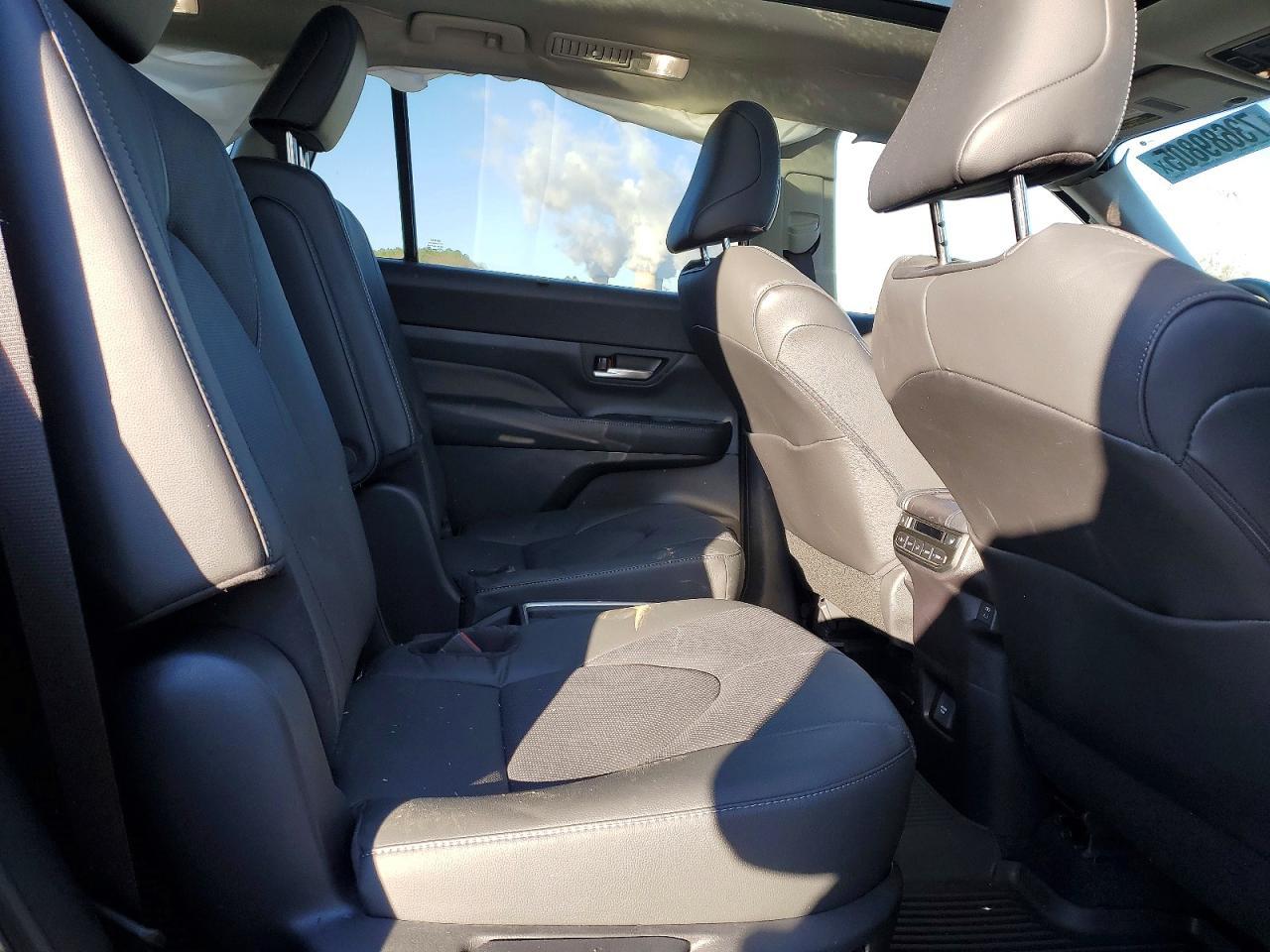 2026 TOYOTA HIGHLANDER