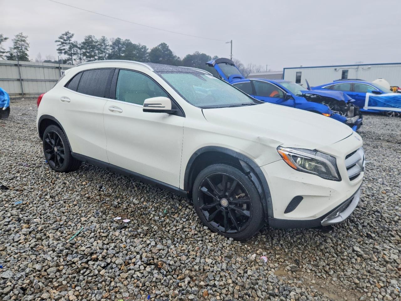 2017 MERCEDES-BENZ GLA-Class