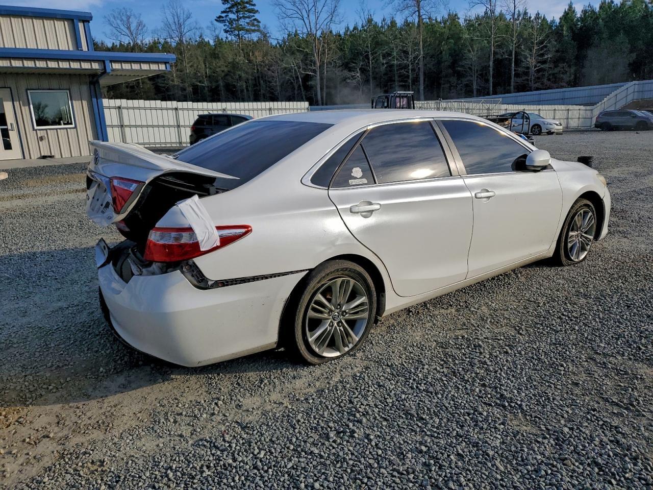 2015 TOYOTA CAMRY