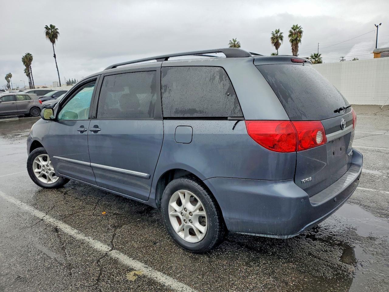 2006 TOYOTA SIENNA