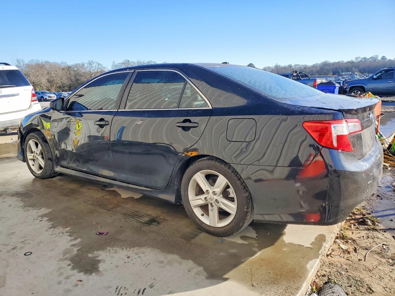 2014 TOYOTA CAMRY