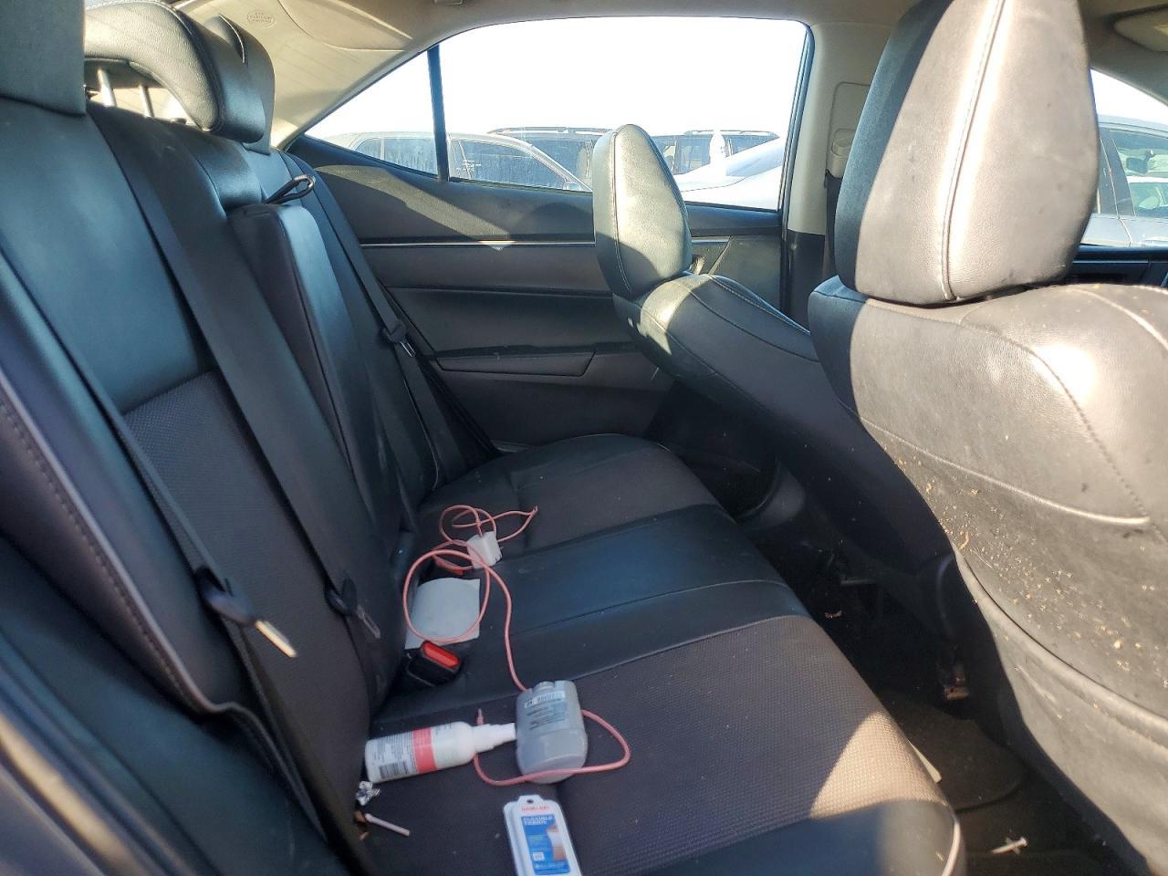 2015 TOYOTA COROLLA