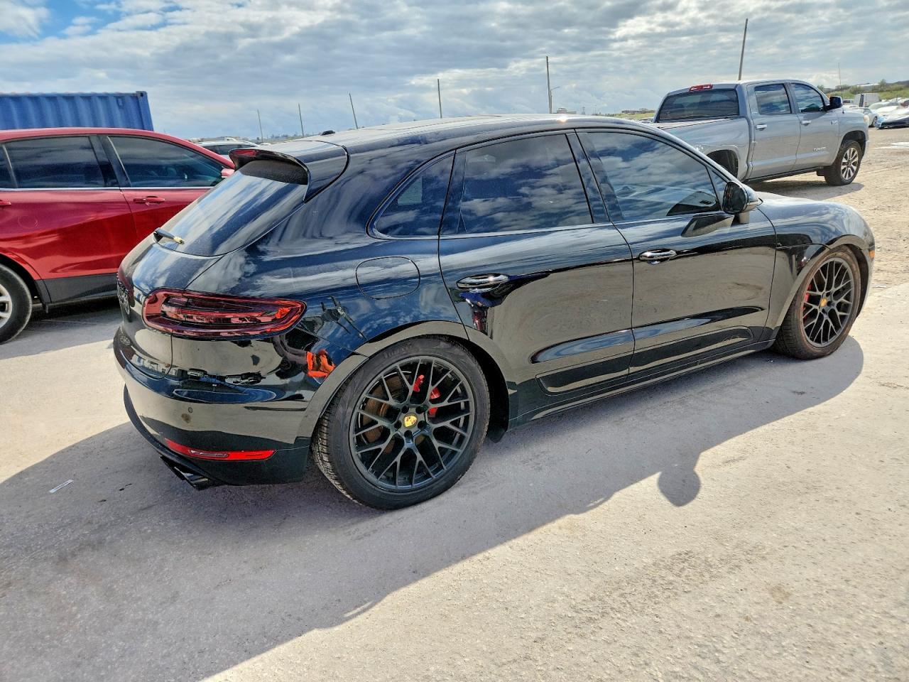 2017 PORSCHE Macan