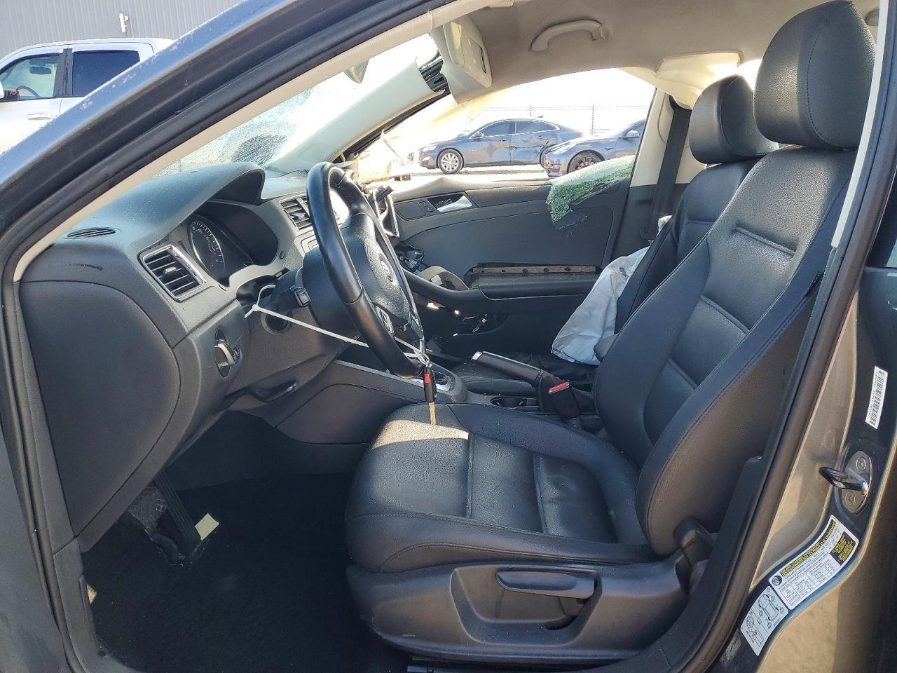 2012 VOLKSWAGEN JETTA