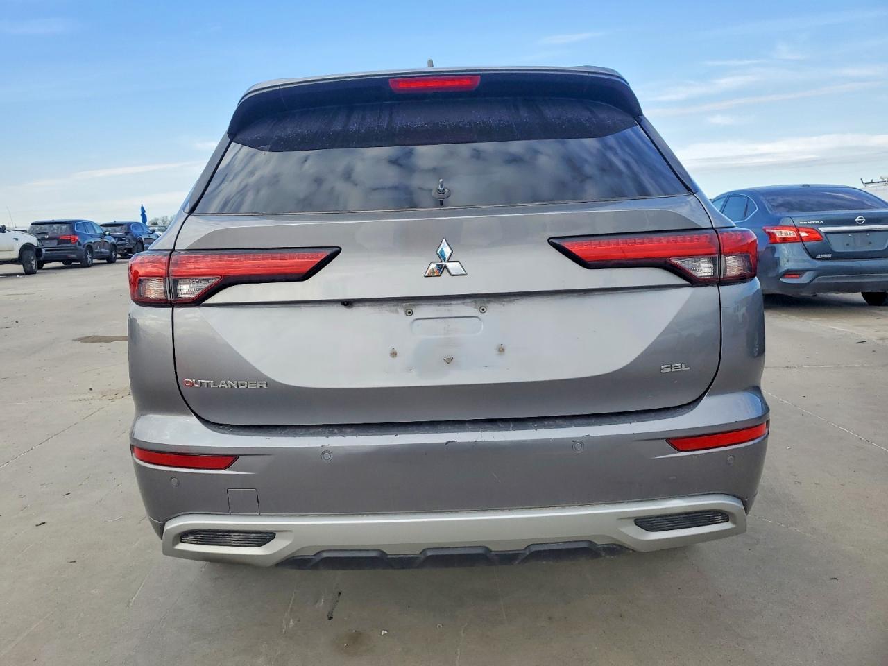 2022 MITSUBISHI outlander
