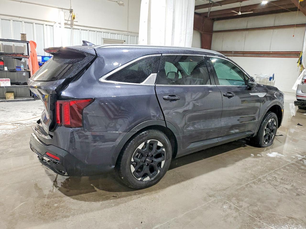 2025 KIA SORENTO