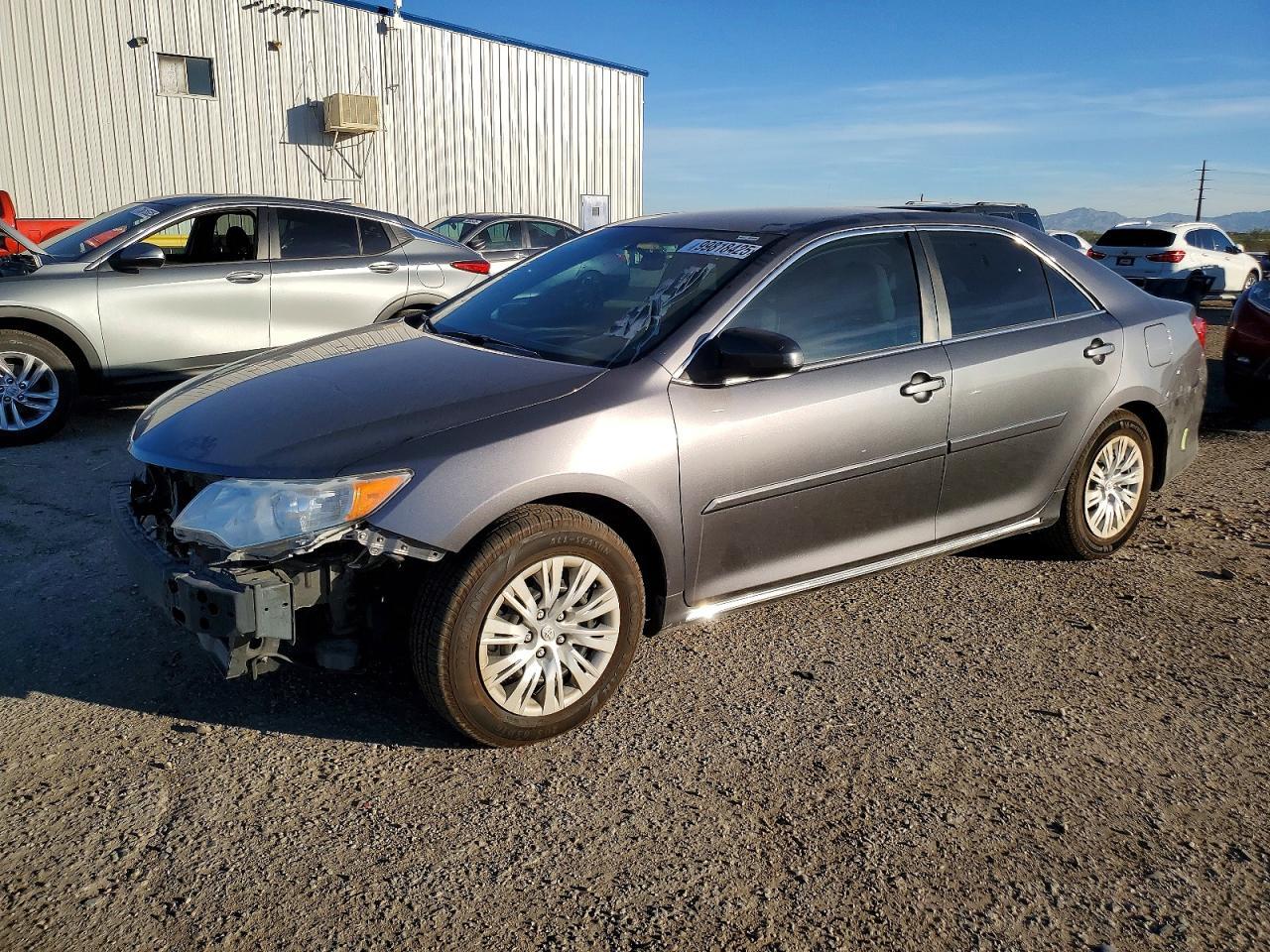 2014 TOYOTA CAMRY