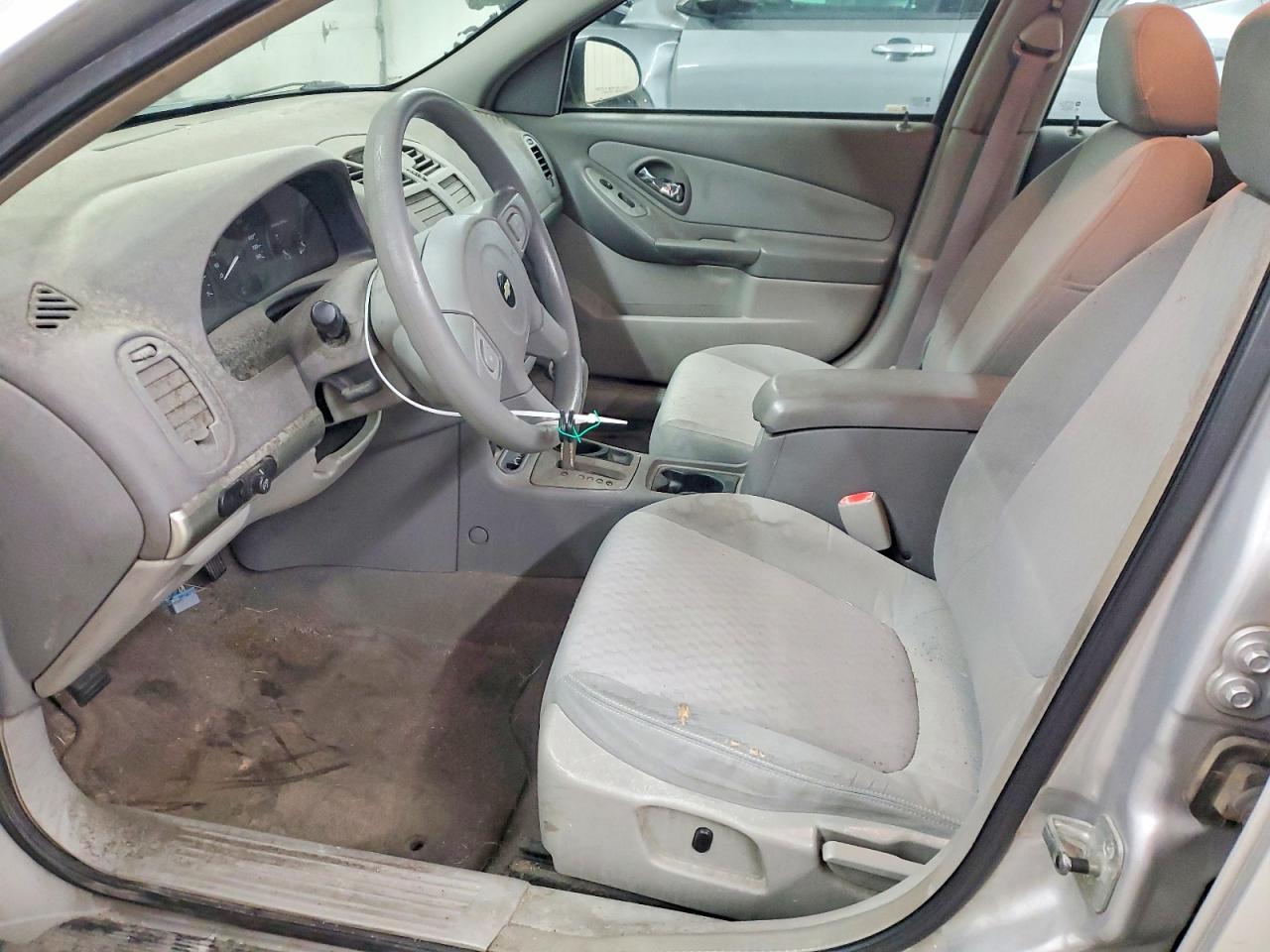2004 CHEVROLET MALIBU