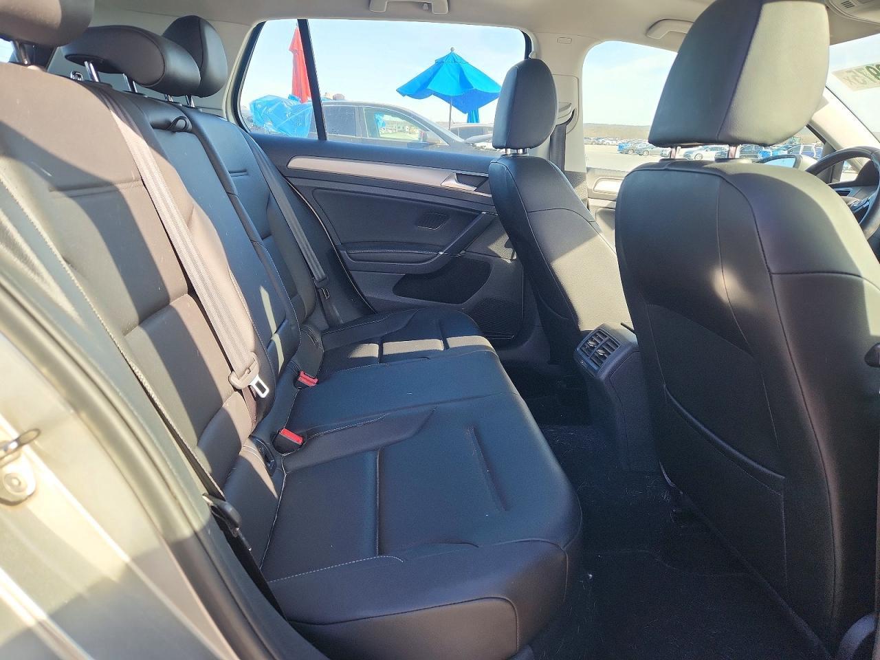 2017 VOLKSWAGEN GOLF