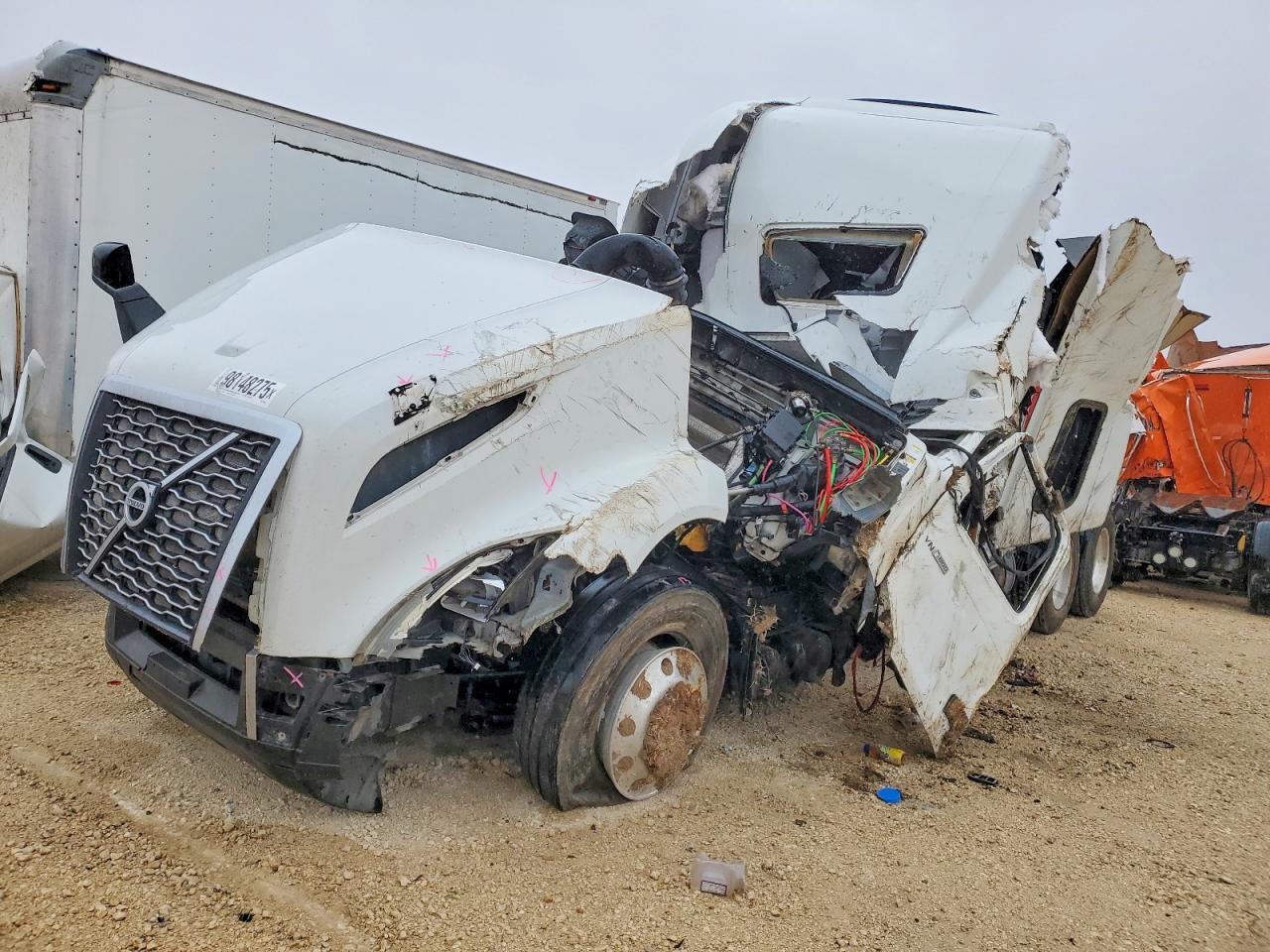 2020 VOLVO VNL