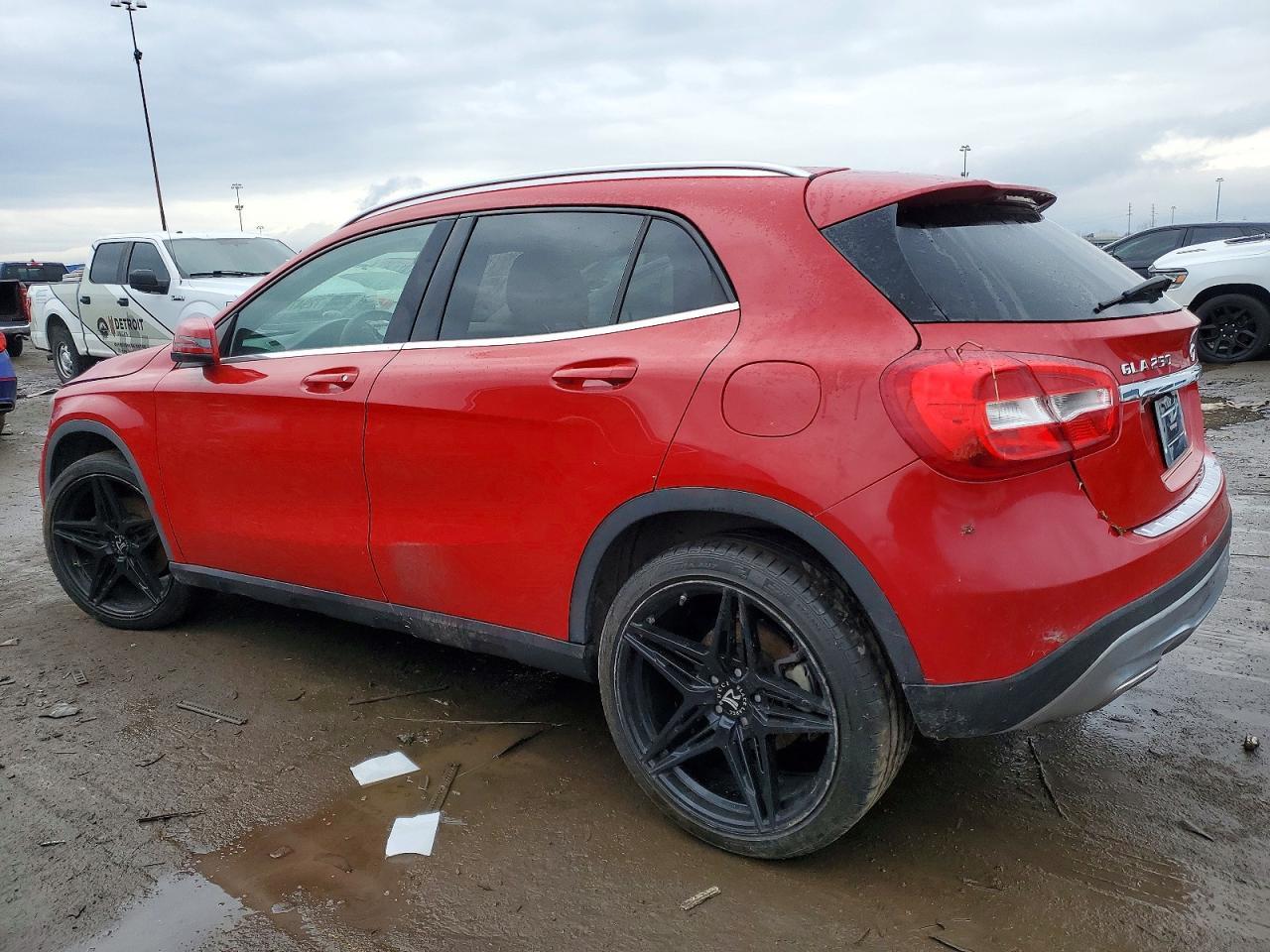 2016 MERCEDES-BENZ GLA-Class