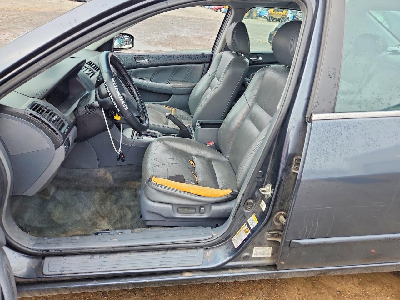 2004 HONDA ACCORD