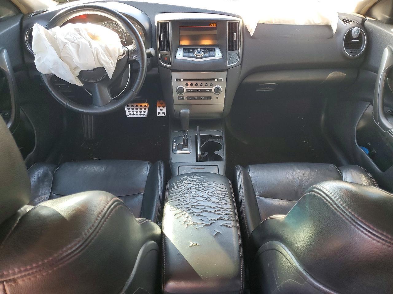 2014 NISSAN Maxima