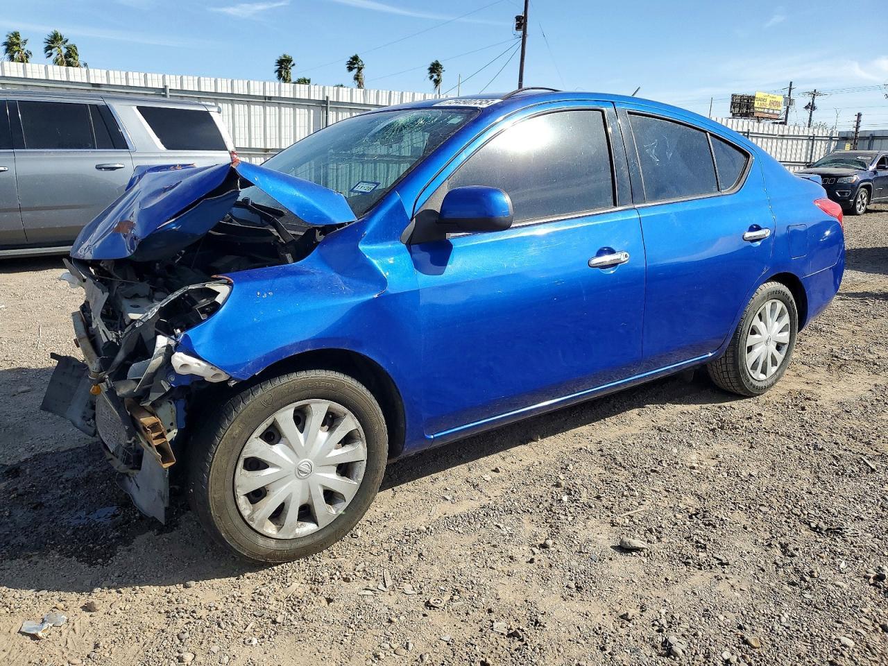2014 NISSAN VERSA