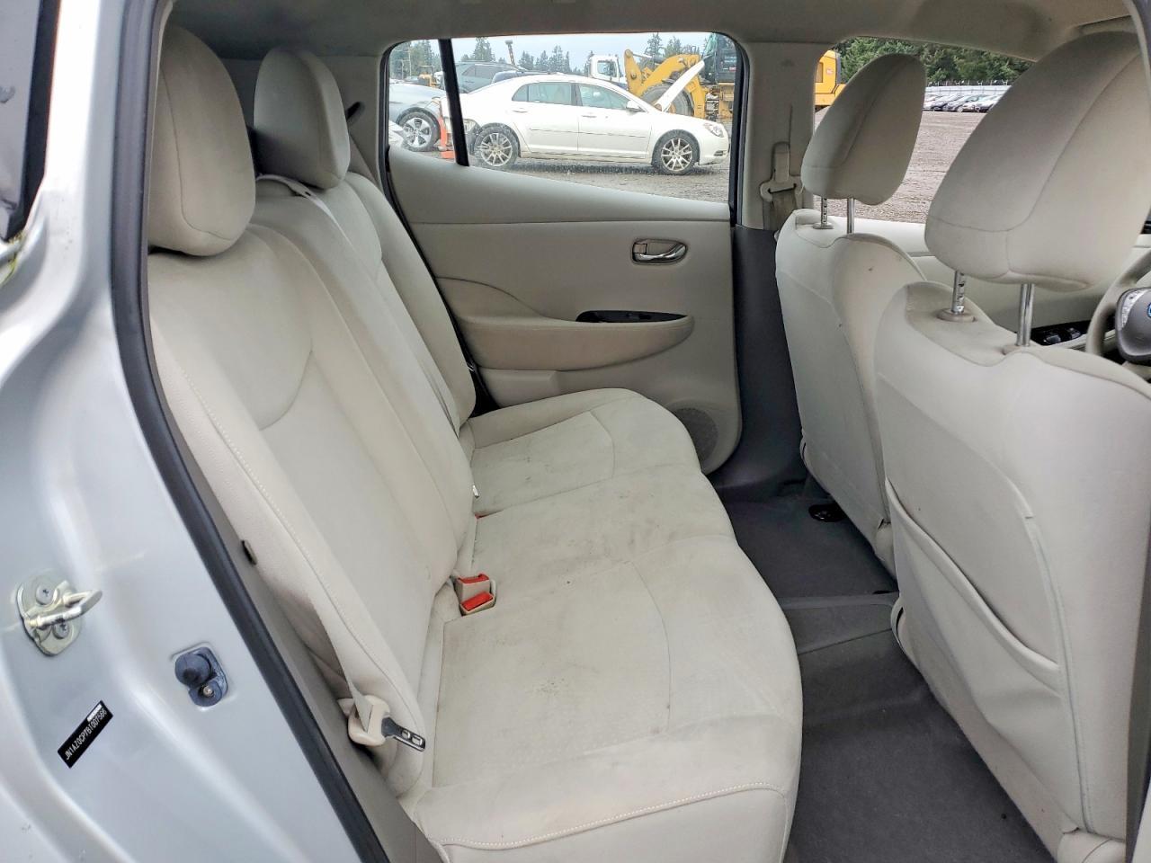 2011 NISSAN LEAF