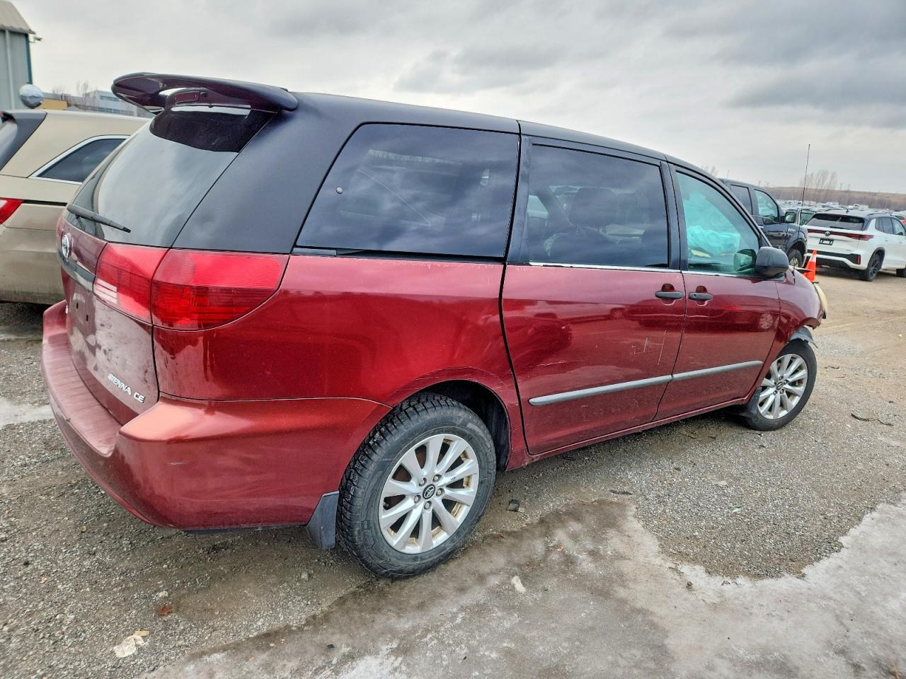 2004 TOYOTA SIENNA
