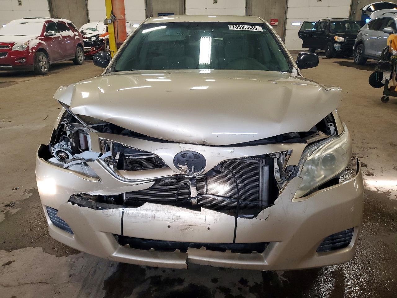 2011 TOYOTA CAMRY