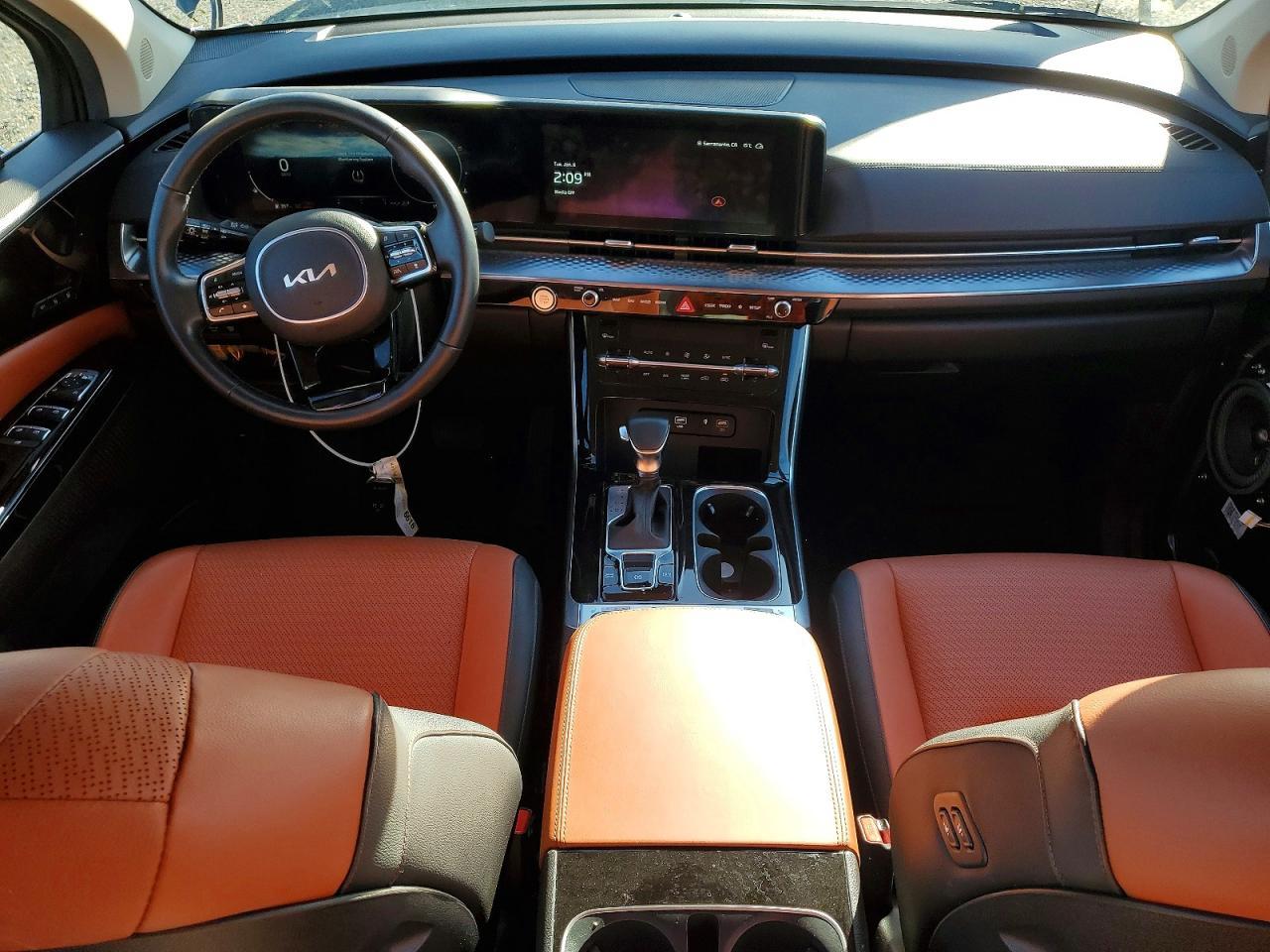 2024 KIA Carnival