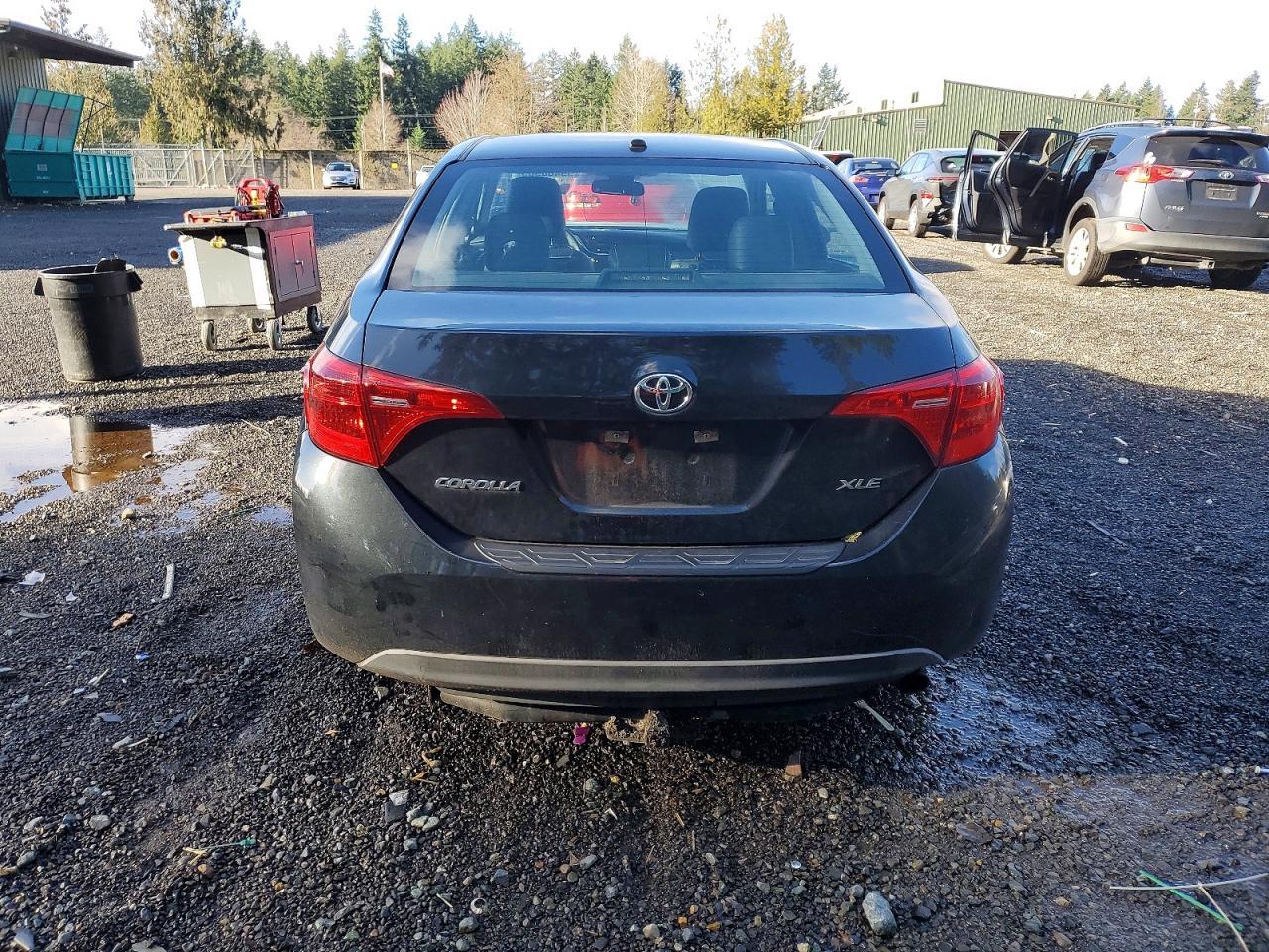 2017 TOYOTA COROLLA