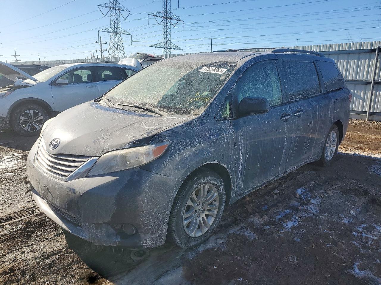 2015 TOYOTA SIENNA