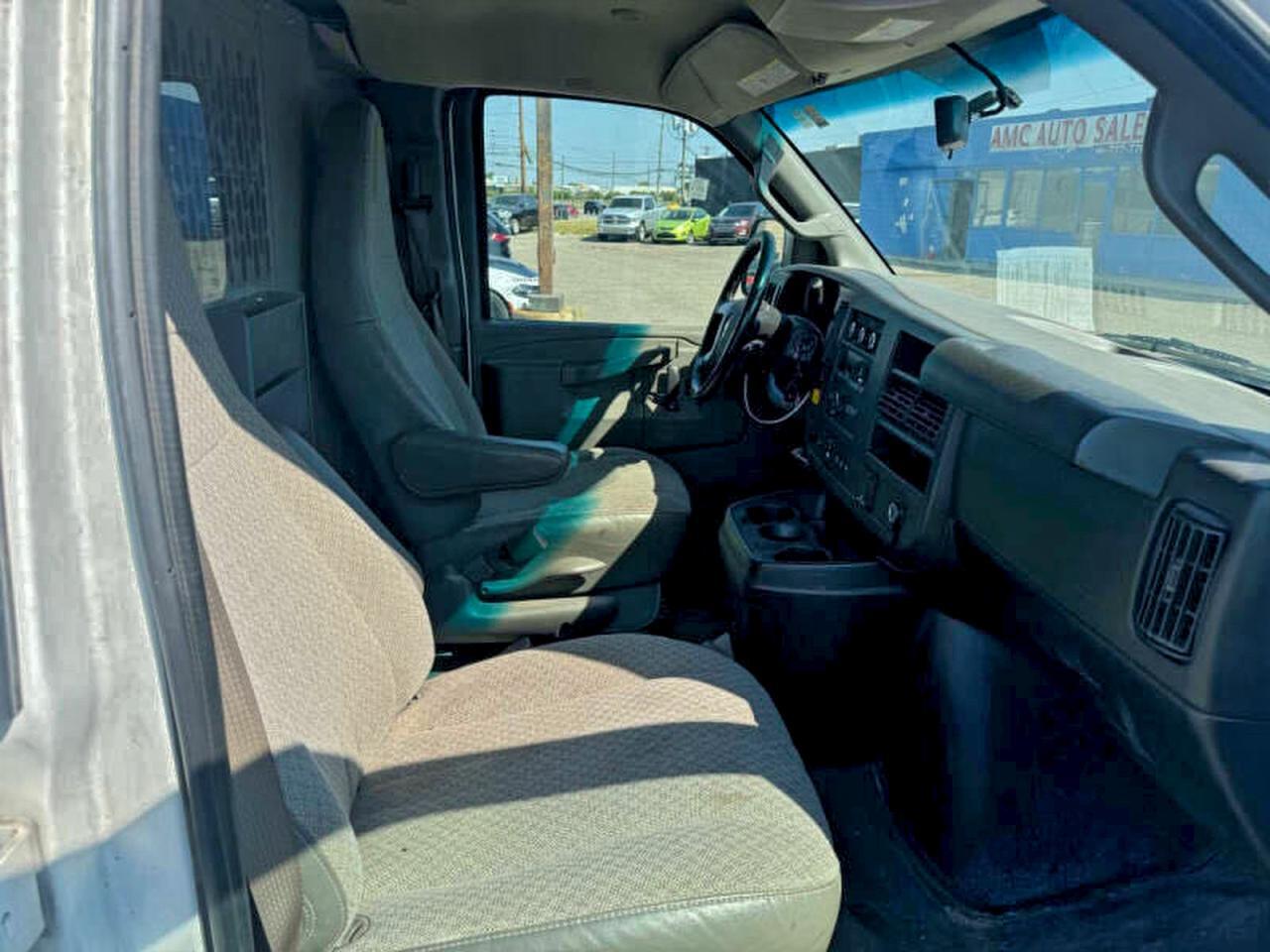 2019 CHEVROLET Express 3500