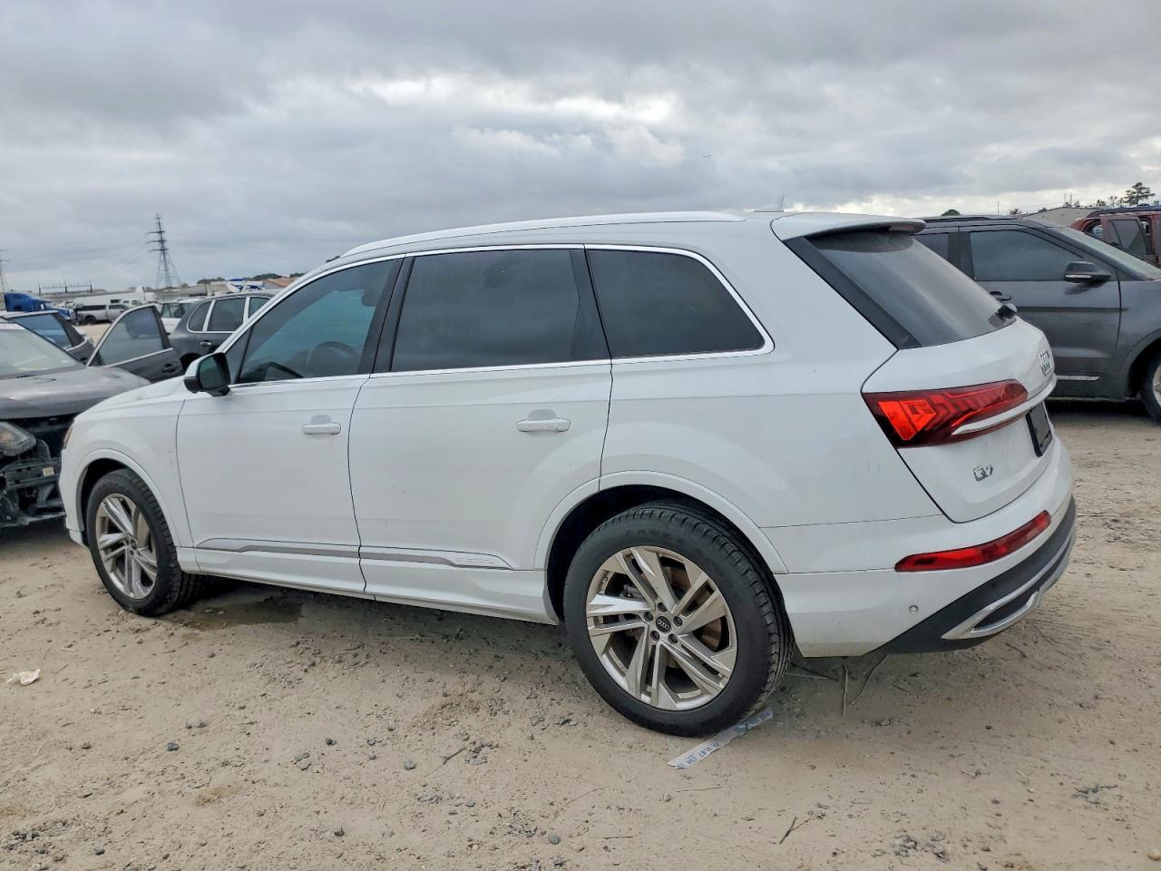 2023 AUDI Q7