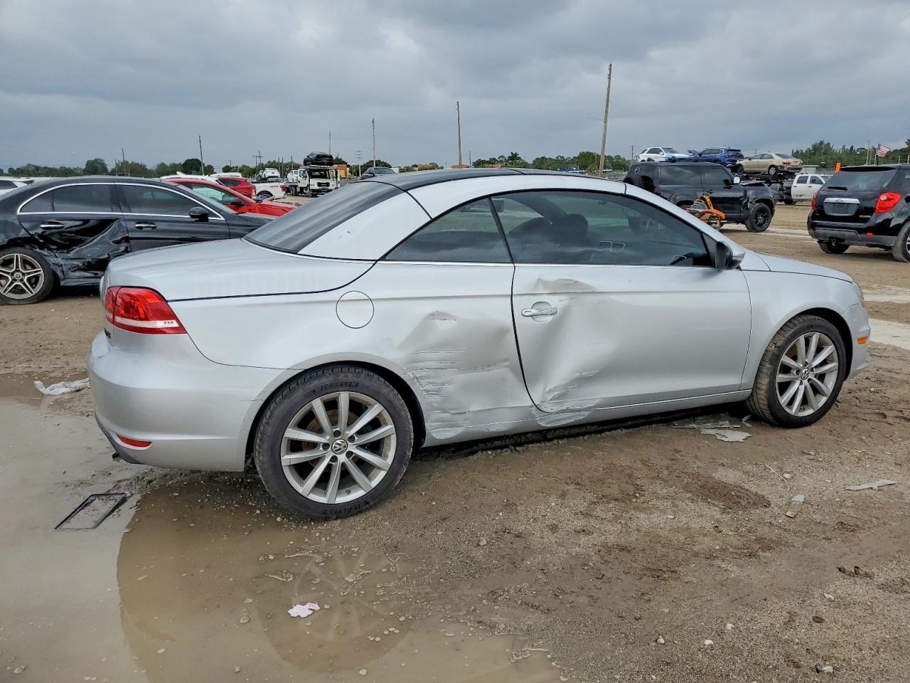 2013 VOLKSWAGEN EOS