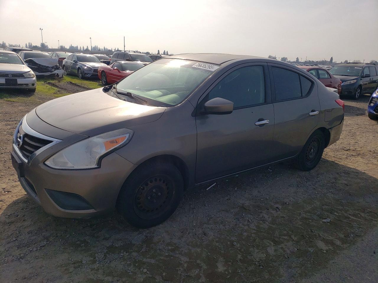 2016 NISSAN VERSA