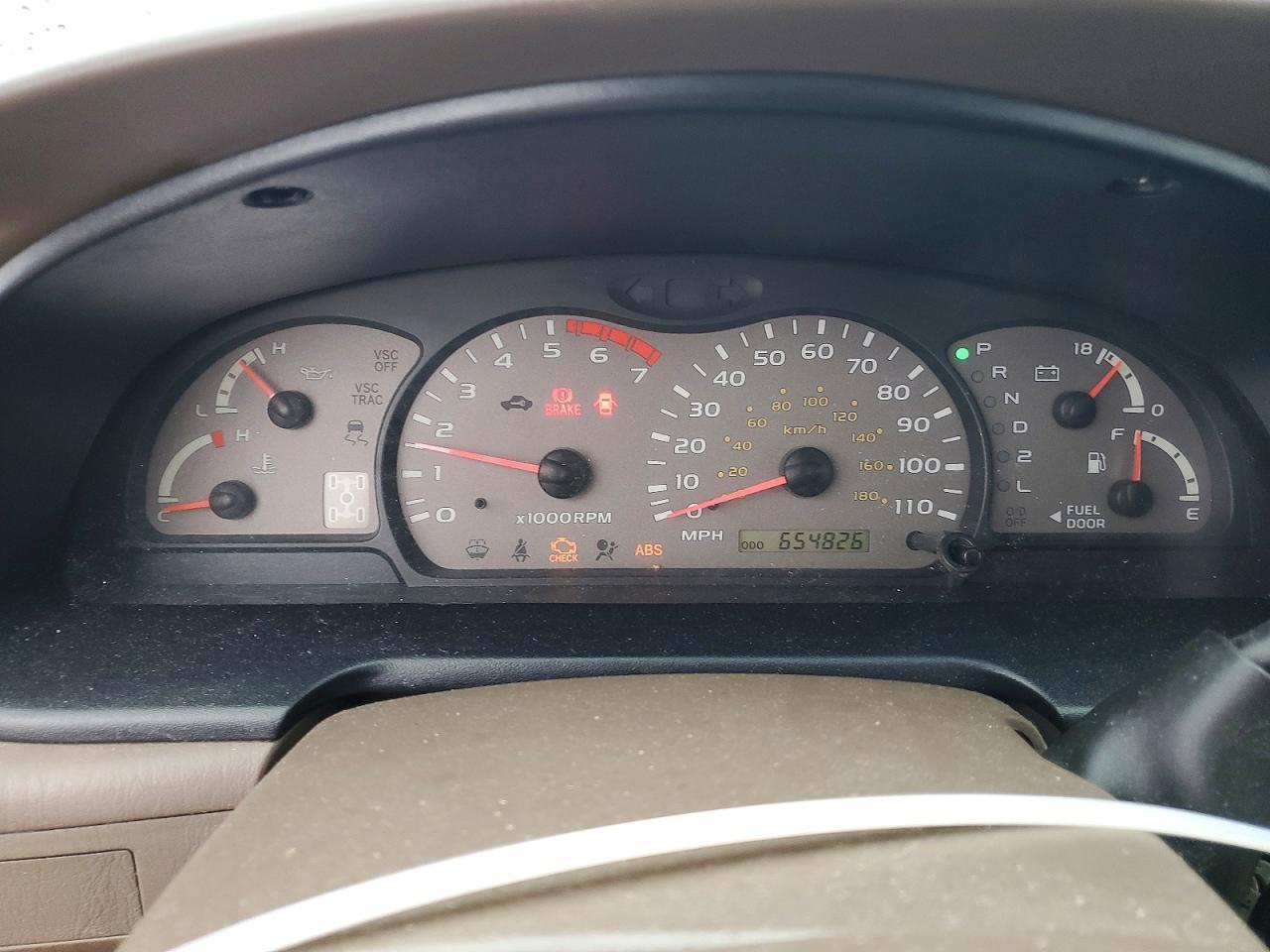 2003 TOYOTA Sequoia