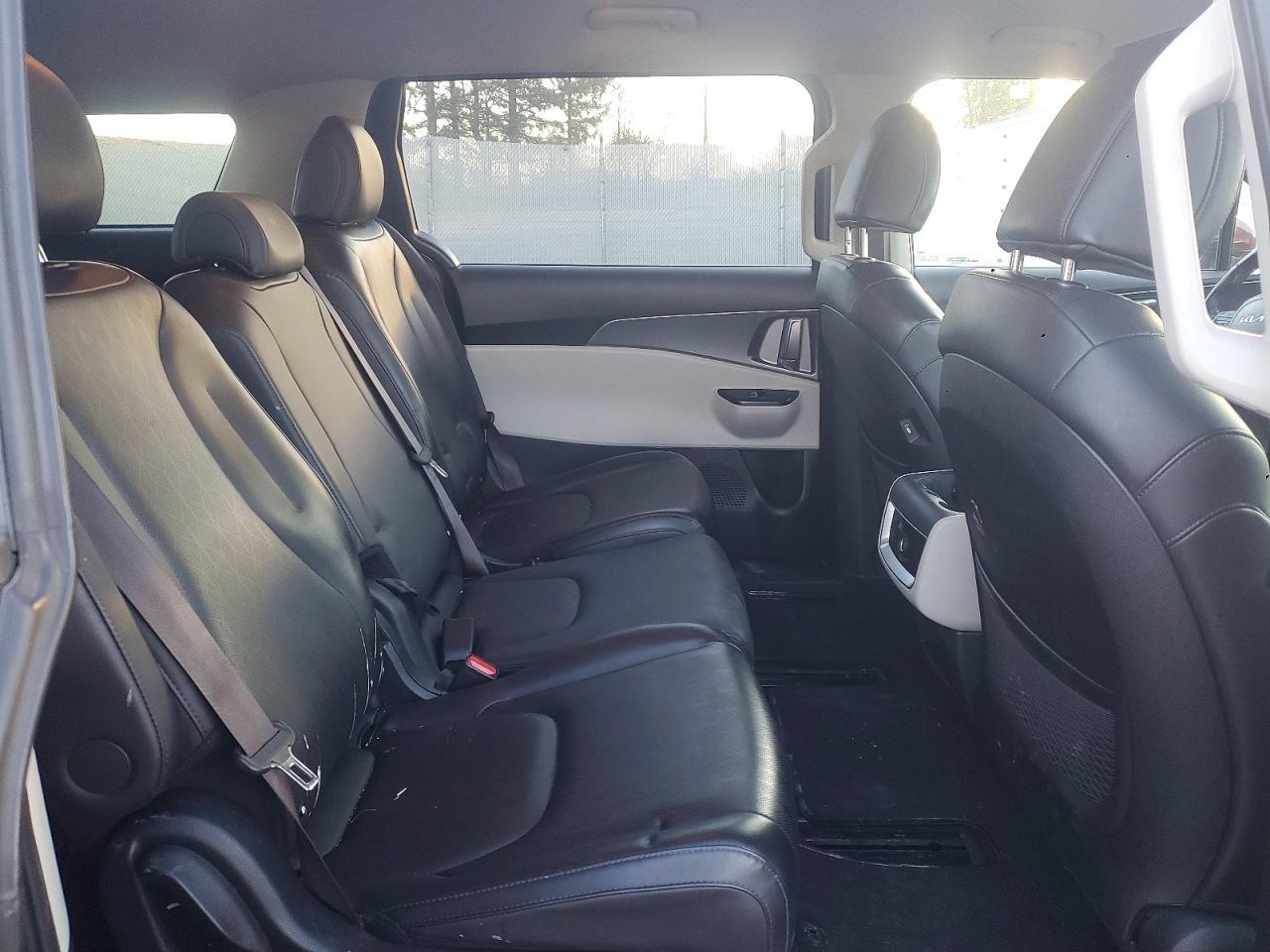 2023 KIA Carnival