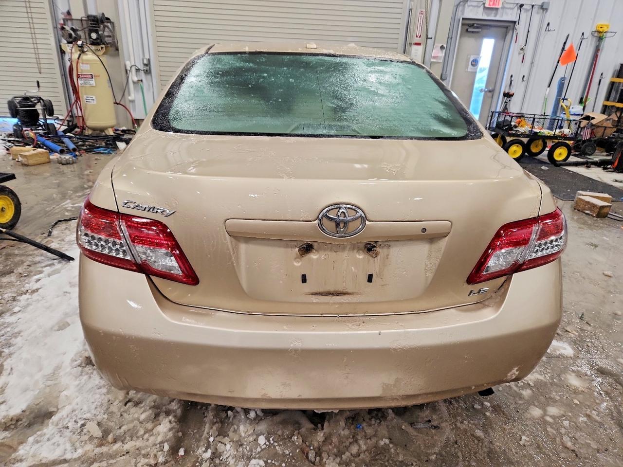 2010 TOYOTA CAMRY