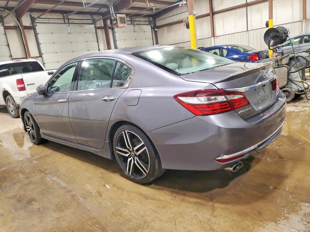 2016 HONDA ACCORD