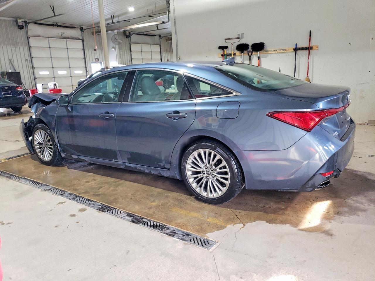 2021 TOYOTA Avalon