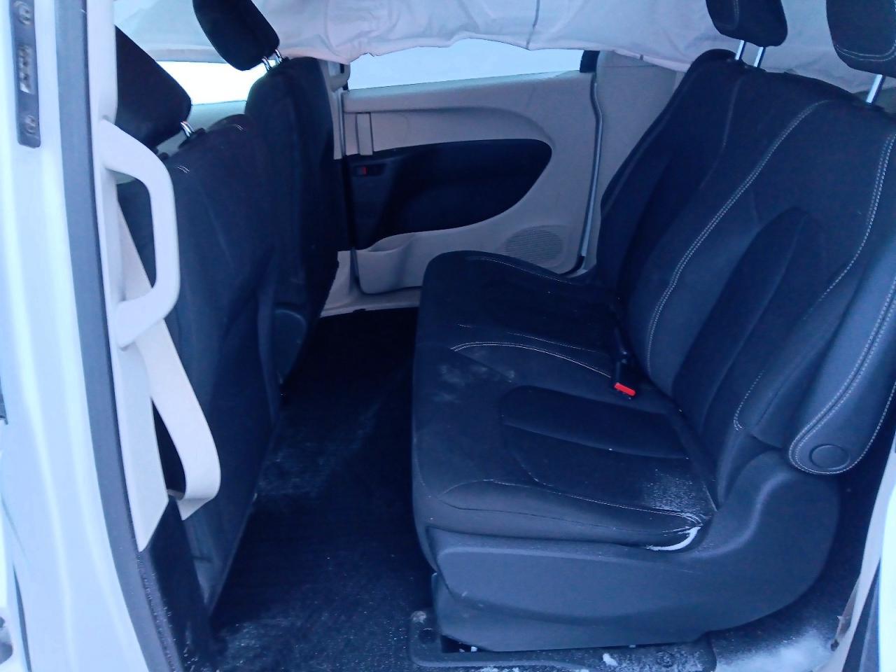 2020 CHRYSLER Voyager