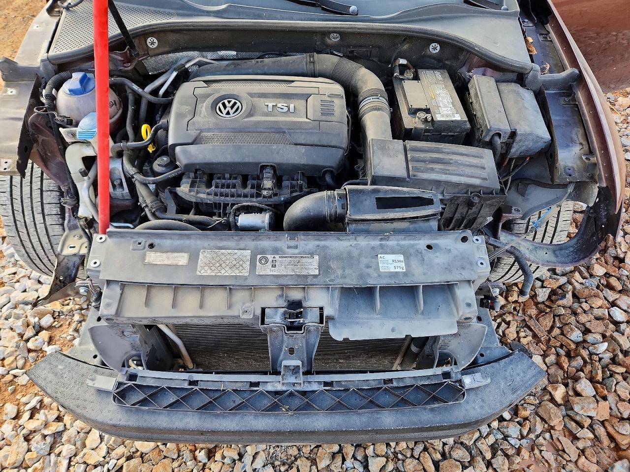 2014 VOLKSWAGEN Passat