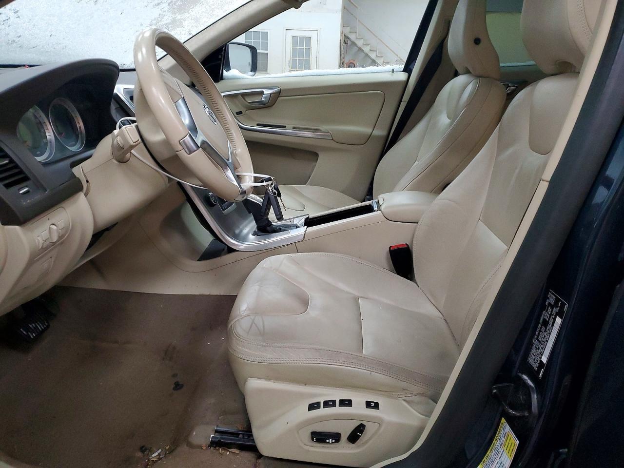 2013 VOLVO XC60