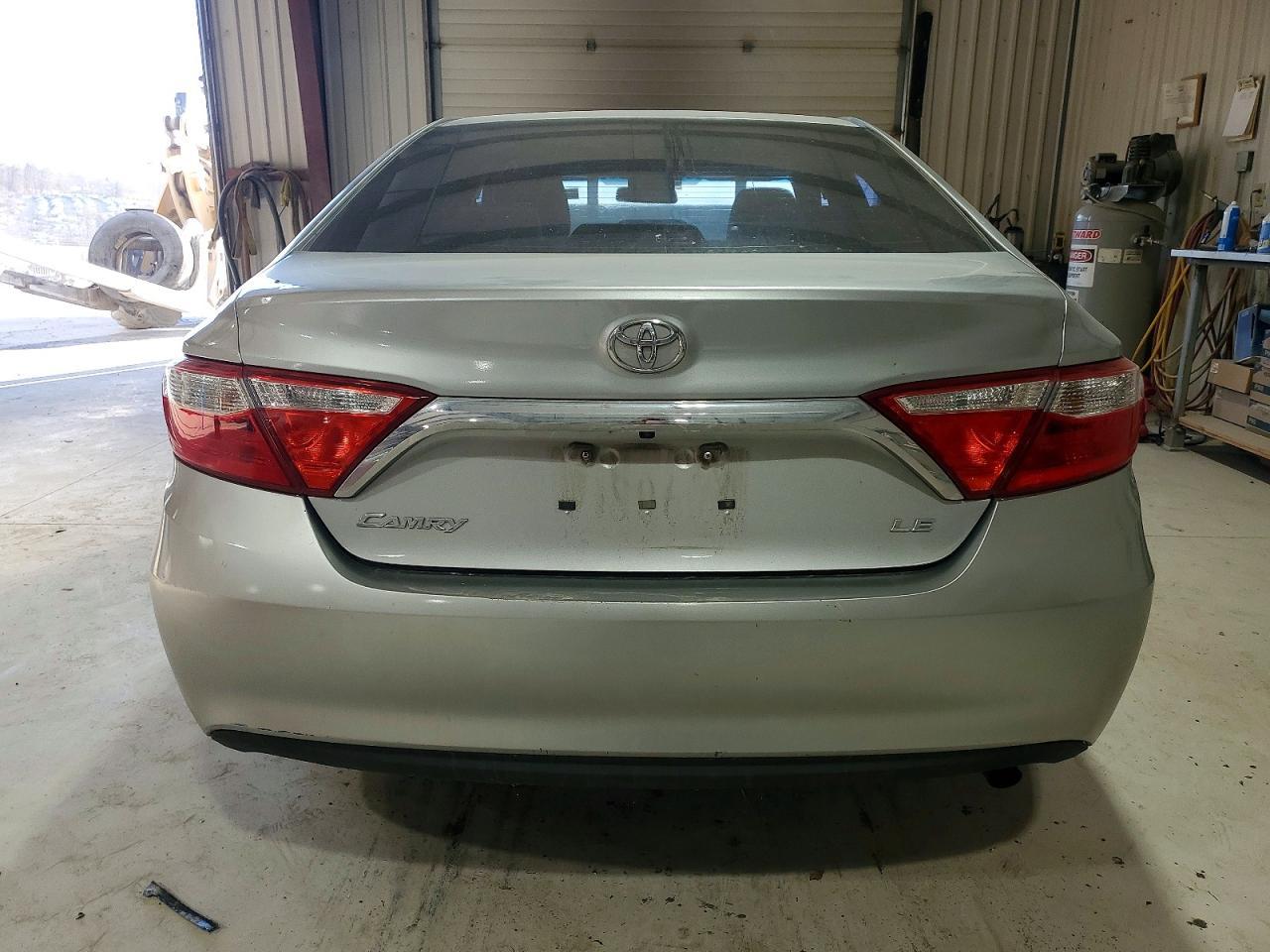 2016 TOYOTA CAMRY